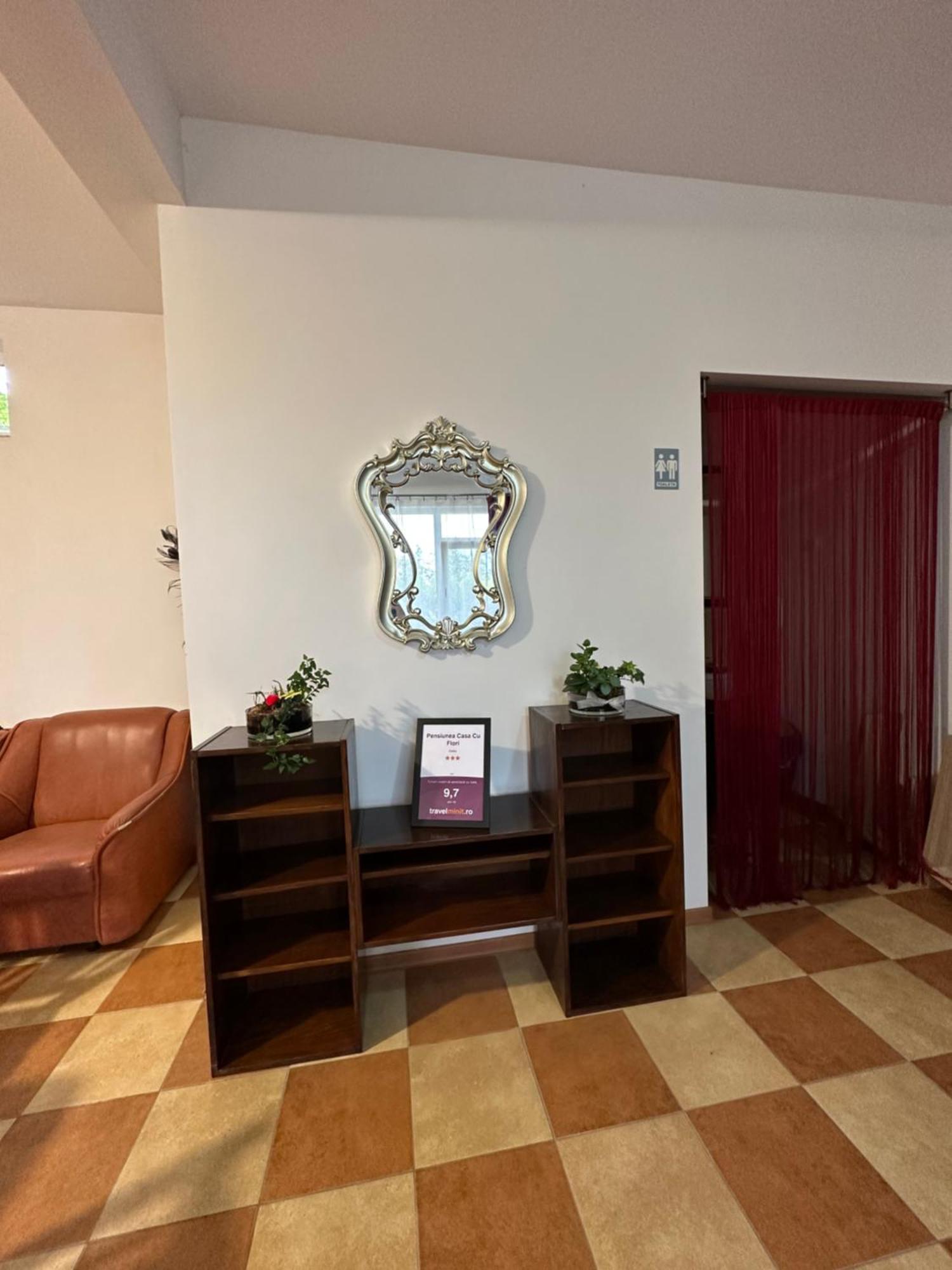 Отель Casa Cu Flori Corbu Корбу Экстерьер фото