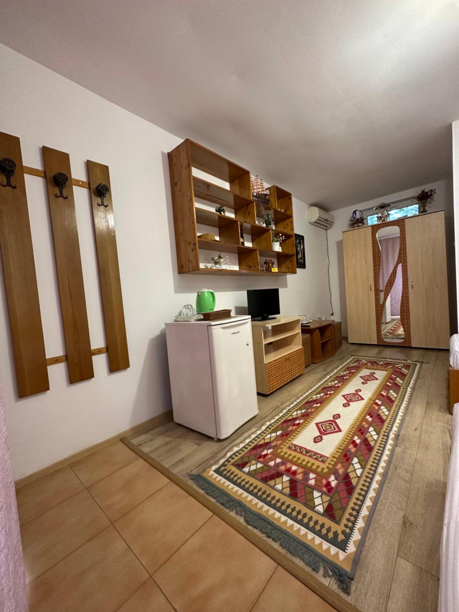 Отель Casa Cu Flori Corbu Корбу Экстерьер фото